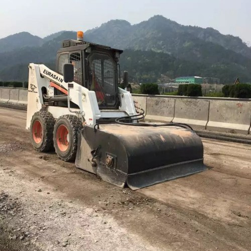 港口鏟車清掃,鏟車清掃路面,936鏟車清掃機廠家