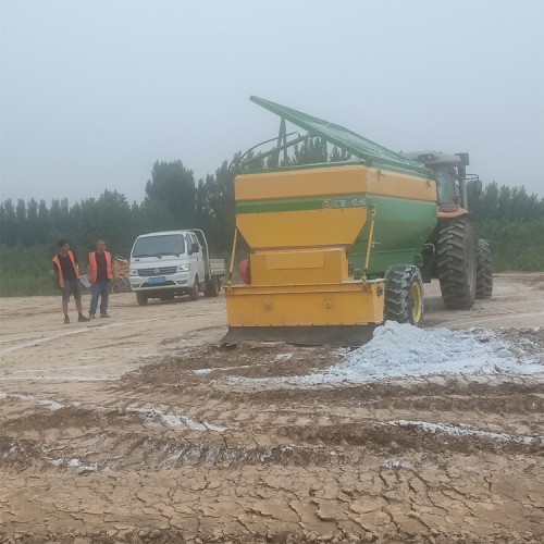 公路水泥撒鋪機 灰料撒布車