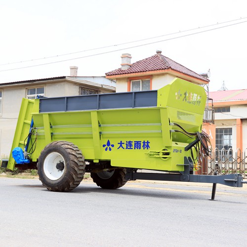 畜禽糞污處理還田設(shè)備揚(yáng)糞車 養(yǎng)殖場必備的施肥機(jī)械撒糞機(jī)