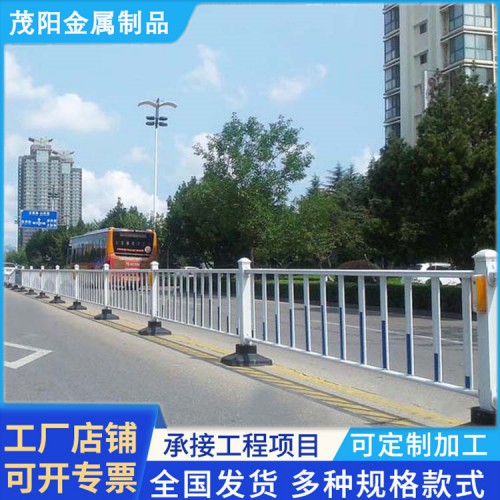 市政護(hù)欄 市政道路護(hù)欄生產(chǎn)廠家