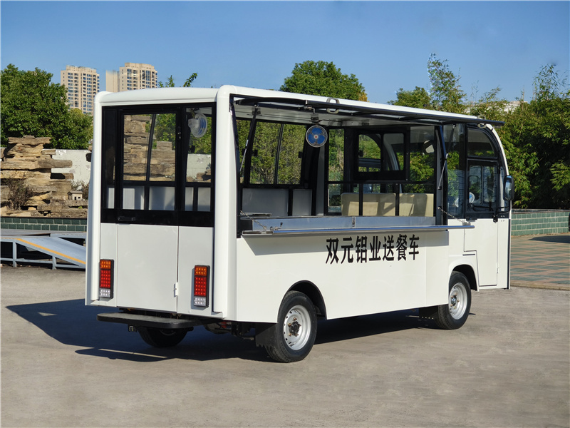 4蓄電池運(yùn)輸車